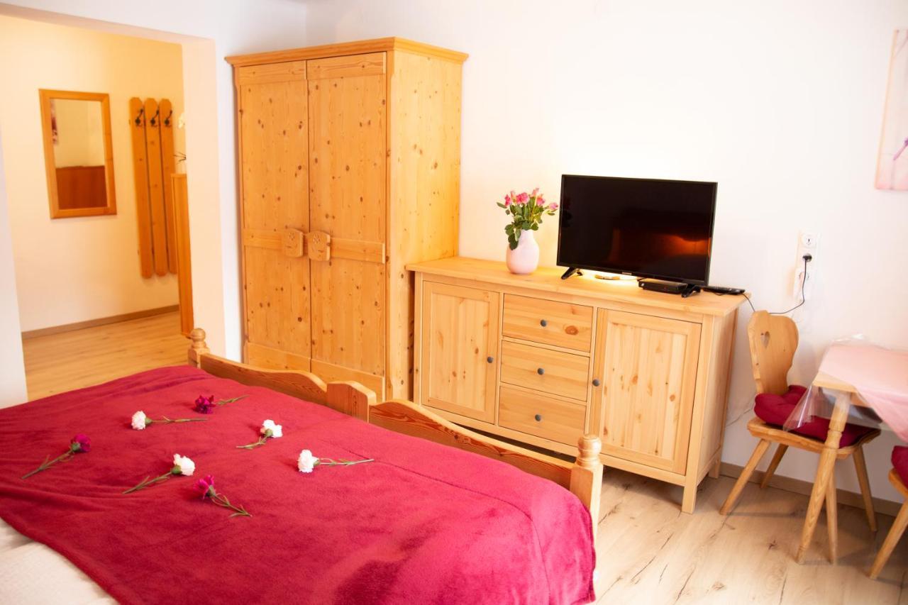 Apartments Marie B Hallstatt Esterno foto